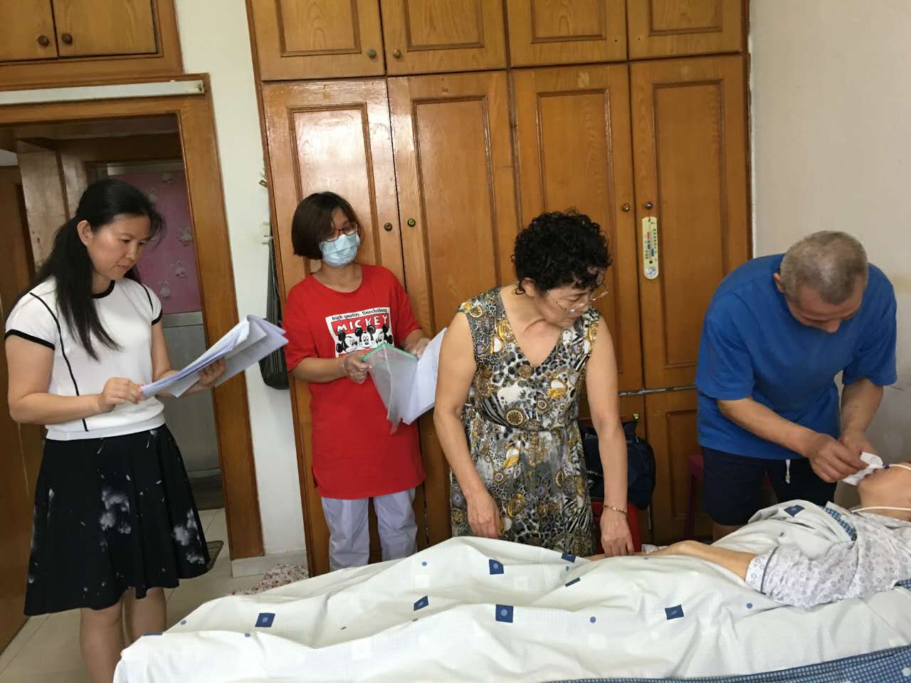 蛇口医院龙城社康开展医院首例家庭病床服务-深圳市蛇口人民医院